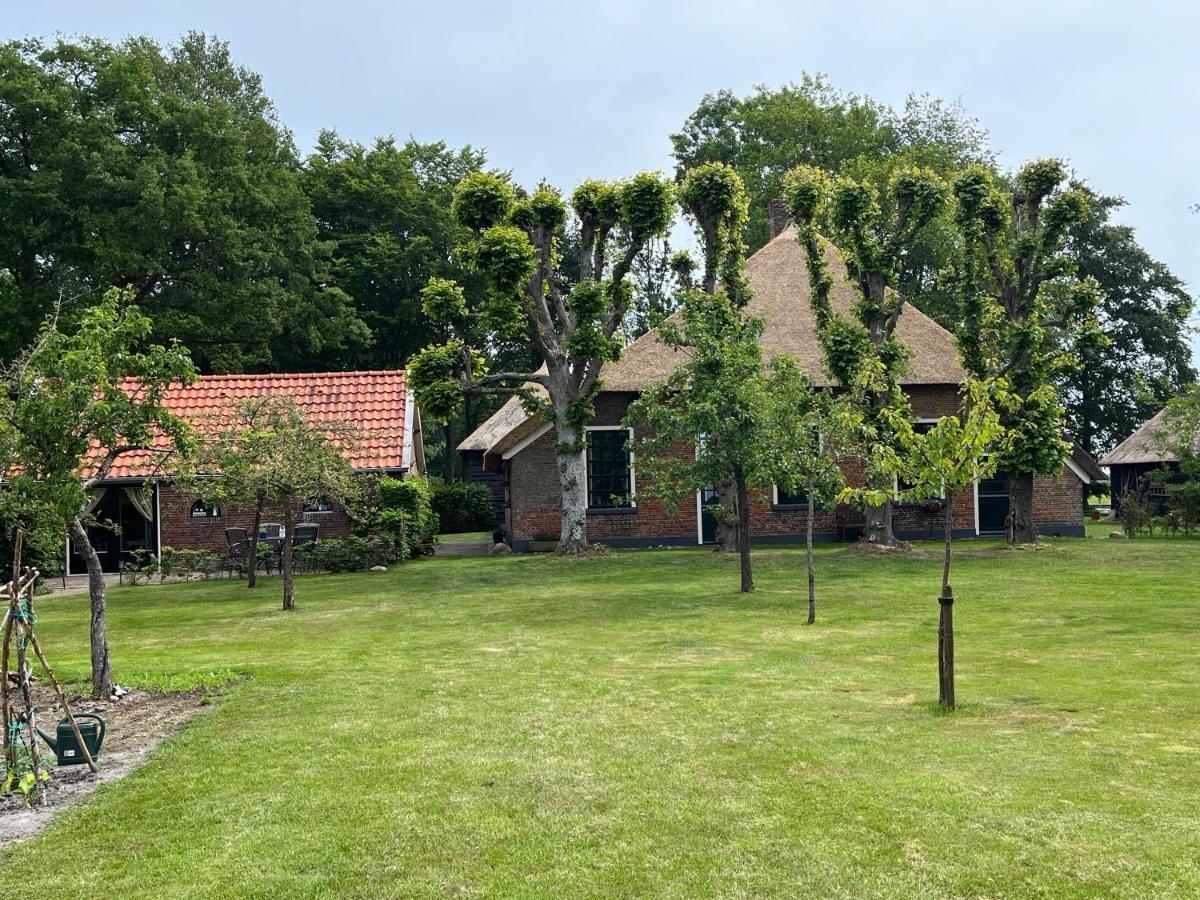 Landelijk Gelegen Huisje Op Erf Veeningen エクステリア 写真
